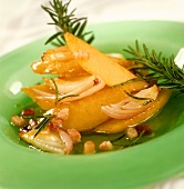 Quinces with shallots, bacon and rosemary
