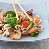 Squid with vegetables cooked in the wok