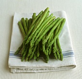 Green asparagus spears