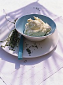 Glace au miel et thym (honey ice cream with thyme, Provence)