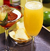 'Mimosa' und 'Spritz Aperol' (Cocktails mit Prosecco)
