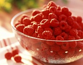 Fresh raspberries in a bowl