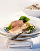 Salmon fillet with leeks and white wine sauce