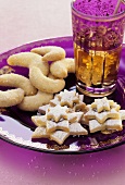 Star towers (biscuits) and vanilla crescents