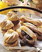 Coffee eclairs & eclairs with blackberry mousse