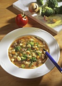 Lamm-Gemüse-Suppe mit Spätzle & Schnittlauchröllchen
