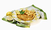 Wiener Schnitzel (veal escalope) with chips & lemon wedge