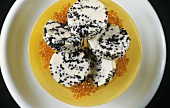 Kaviarbutter auf Teller