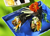 Temaki with lamb fillet, apricot an spring onions