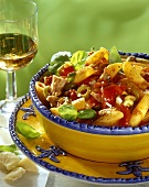 Penne with tuna, tomatoes, olives and basil