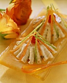 Russian Easter quark with candied fruit; decoration: flowers