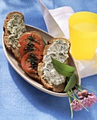 Sandwiches with ramsons (wild garlic) quark and tomatoes