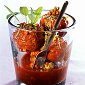 Polpettine in umido (meatballs in red wine and tomato sauce)