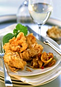 Chicken in almond tempura, with apple chutney