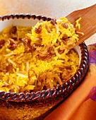 Saffron rice with raisins and onions