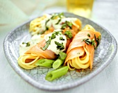 Spaghetti with smoked salmon and leeks