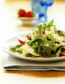 Chicken salad with strawberries and rocket