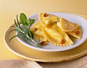 Ravioli with quark filling and pine nuts