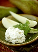 Cheese spread with pears