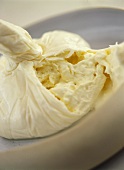 Burrata (S. Italian cheese speciality)