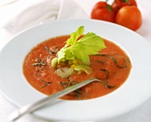 Gazpacho mit Staudensellerie