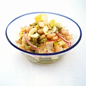 Bean salad with onions