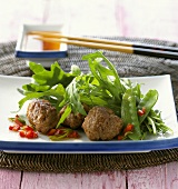 Rocket salad with meatballs (Singapore)