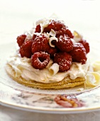 Raspberry tartlet with white chocolate