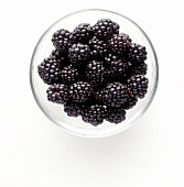 Blackberries in a glass bowl