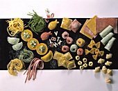 Various coloured pastas