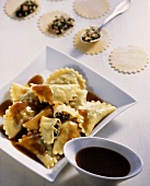 Tortelloni with meat filling and gravy
