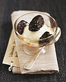 Vanilla ice cream with Armagnac plums