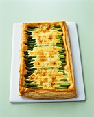 Green asparagus and cheese in puff pastry tart