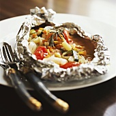 Salmon with vegetables in aluminium foil, Belgian style