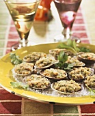 Carpet shell clams with gratin topping (Antilles)