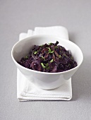 Red cabbage with chopped herbs