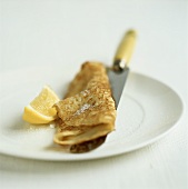 Pancake with lemon and icing sugar (Britain)