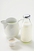 Milk jug and coffee cream