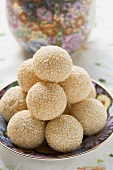 Sweet sesame balls (China)