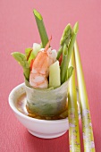 Prawns and vegetables in rice paper roll, dip (Asia)