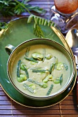 Broad bean soup with herbs