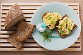 Scrambled egg with ginger and spring onion tops