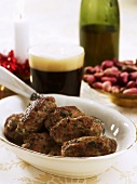 Meat patties with thyme