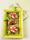 Bruschetta with asparagus and tuna