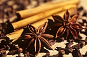 Star anise, cloves and cinnamon sticks