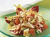 Salad leaves with grapefruit and Parmesan