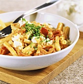 Pasta with creamed peppers and cottage cheese