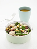 Tuna and legume salad