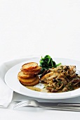 Grilled chicken breast with mushroom sauce