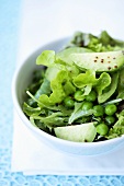 Spring salad with peas